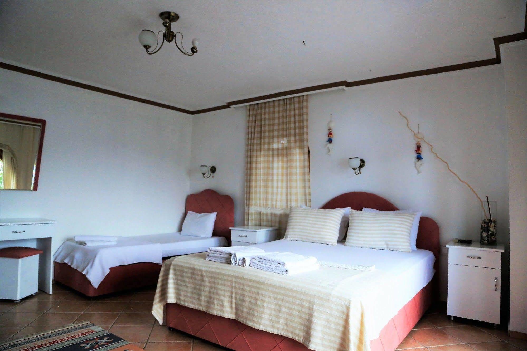 Dolphin Hotel 셀리미예 외부 사진